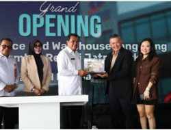 Bupati Tangerang Resmikan Kantor Usaha Alat Berat